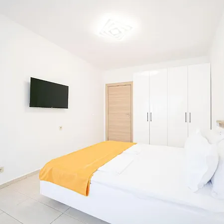 Sun And Sea Apartment *