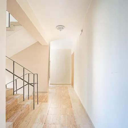 Sun And Sea Apartment *